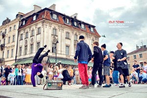 尼克斯队不敌步行者队，客场遭遇失利